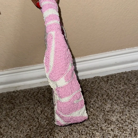 Pink and White Beaded Patterned Handbag - Picture 7 of 7